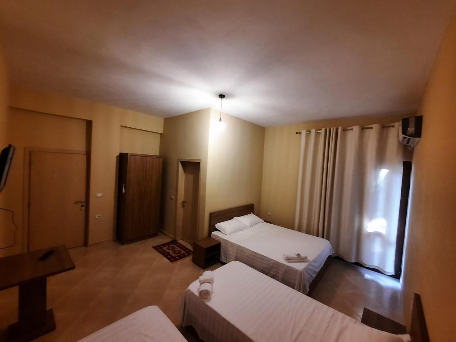 & Restorant Vjosa Hotel *